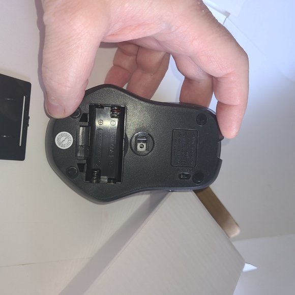 Bluetooth 5.2 Wireless Mouse - Picture 3 of 10